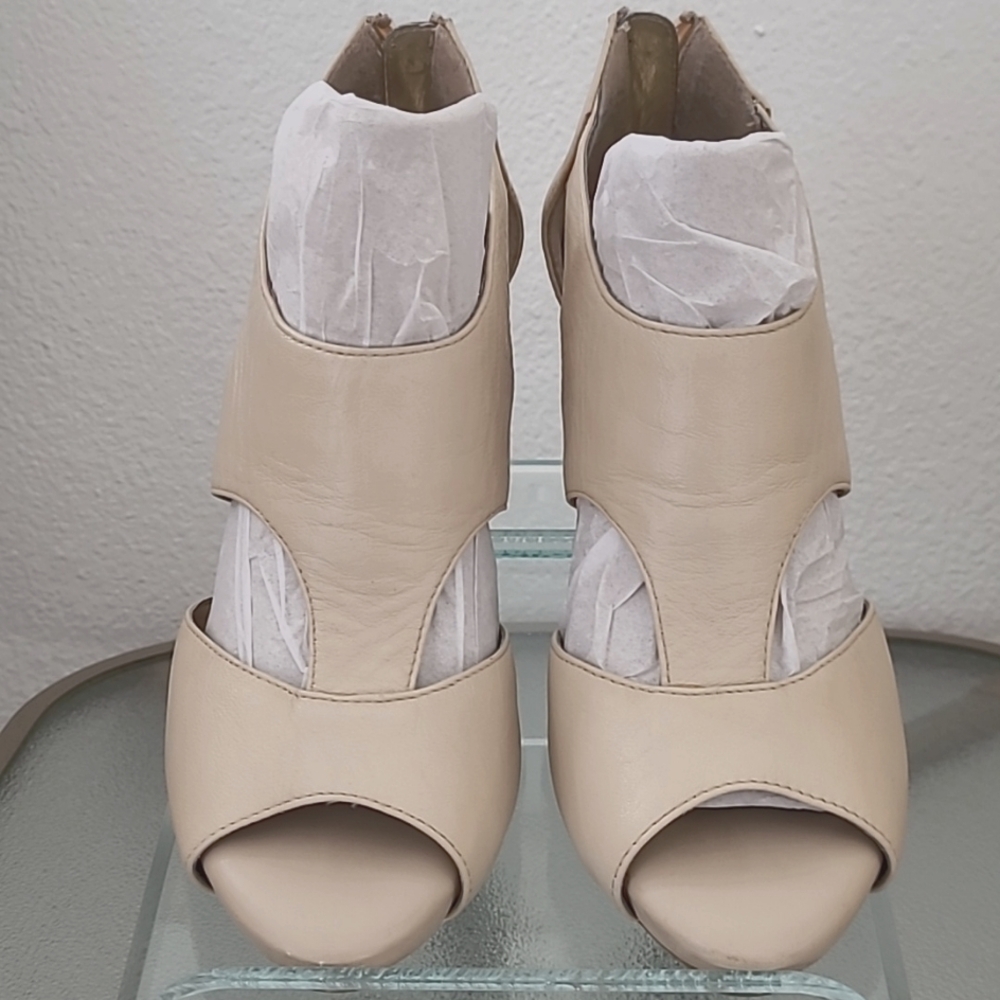 Euro By Soft  womans Pavia, Leather, Bootie.